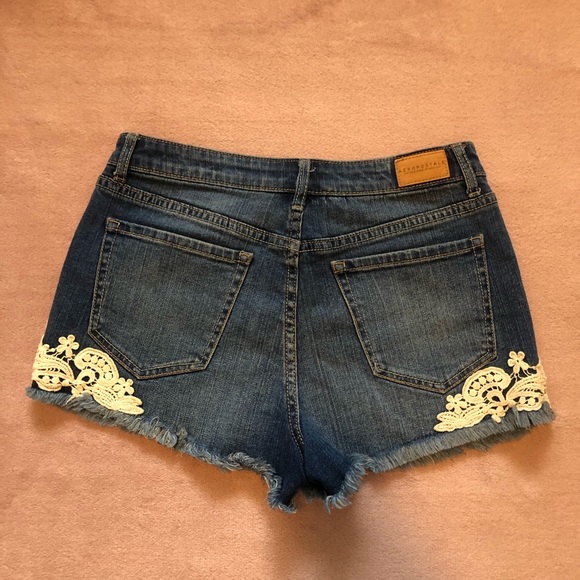 Aeropostale High Waisted Shortys - Picture 3 of 4